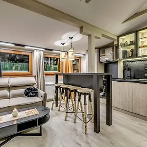 designer-savvy-hub-studio.sofiahotelsbg.com/